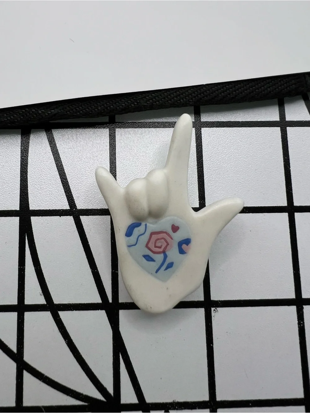Vintage Current Inc ASL I Love You Ceramic Hand Pin Brooch